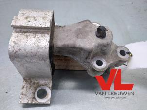 Gebruikte Motorsteun Dacia Sandero I (BS) 1.2 16V Prijs € 32,50 Margeregeling aangeboden door Van Leeuwen Auto Onderdelen