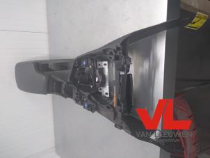 Gebruikte Middenconsoles BMW 3 serie Gran Turismo (F34) 320d xDrive 2.0 16V Prijs € 91,50 Margeregeling aangeboden door Van Leeuwen Auto Onderdelen