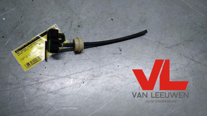 Gebruikte Sensor map (inlaatspruitstuk) Suzuki Swift (SF310/413) 1.0i Prijs € 23,00 Margeregeling aangeboden door Van Leeuwen Auto Onderdelen