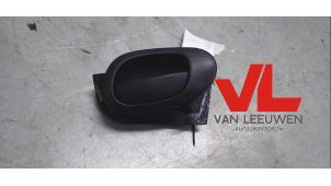 Gebruikte Handgreep Peugeot 206 (2A/C/H/J/S) 1.6 16V Prijs € 10,00 Margeregeling aangeboden door Van Leeuwen Auto Onderdelen