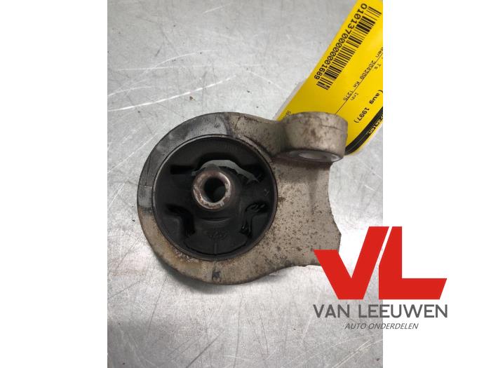 Gebruikte Motorrubber Nissan Micra (K11) 1.3 LX,SLX 16V Prijs € 18,00 Margeregeling aangeboden door Van Leeuwen Auto Onderdelen