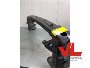 Gebruikte Bumperbalk voor Mazda 5 (CR19) 1.8i 16V Prijs € 23,00 Margeregeling aangeboden door Van Leeuwen Auto Onderdelen