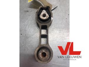 Gebruikte Motorsteun Fiat 500 (312) 1.2 Prijs € 9,00 Margeregeling aangeboden door Van Leeuwen Auto Onderdelen