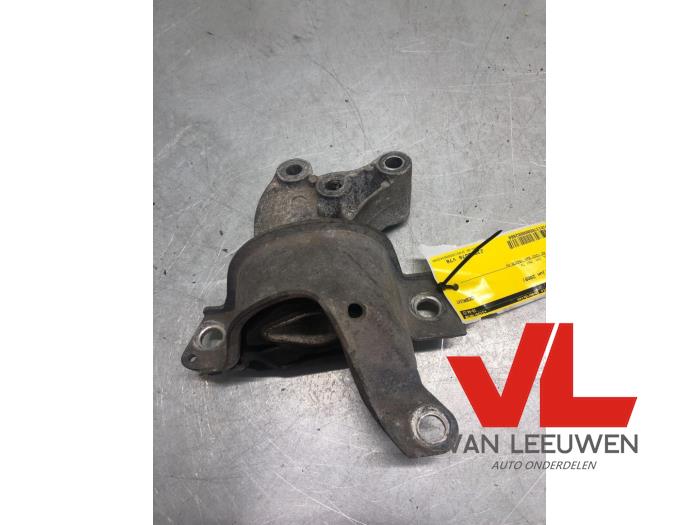 Gebruikte Motorrubber Fiat 500 (312) 1.2 Prijs € 9,00 Margeregeling aangeboden door Van Leeuwen Auto Onderdelen
