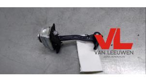 Gebruikte Deurvanger 4Deurs links-achter Ford Focus C-Max 1.8 16V Prijs € 10,00 Margeregeling aangeboden door Van Leeuwen Auto Onderdelen