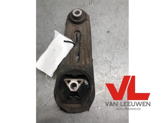 Gebruikte Versnellingsbak Steun Nissan Micra (K12) 1.5 dCi 65 Prijs € 18,00 Margeregeling aangeboden door Van Leeuwen Auto Onderdelen