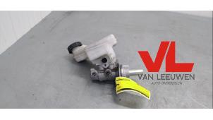 Gebruikte Hoofdremcilinder Ford Fiesta 7 1.5 TDCi 85 Prijs € 27,50 Margeregeling aangeboden door Van Leeuwen Auto Onderdelen