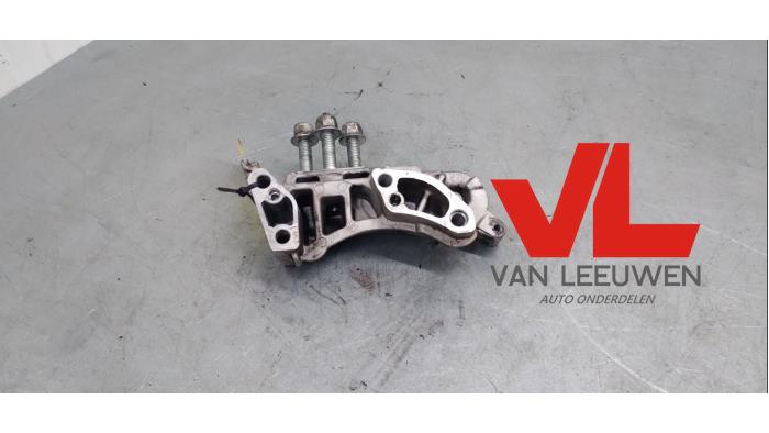 Gebruikte Motorrubber Ford Fiesta 7 1.5 TDCi 85 Prijs € 13,50 Margeregeling aangeboden door Van Leeuwen Auto Onderdelen