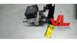 Gebruikte ABS Pomp Ford Transit Connect 1.8 TDCi 90 Prijs € 21,00 Margeregeling aangeboden door Van Leeuwen Auto Onderdelen