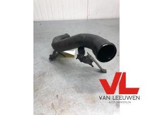 Gebruikte Intercooler Buis Ford Transit Connect 1.8 TDCi 90 Prijs € 18,00 Margeregeling aangeboden door Van Leeuwen Auto Onderdelen