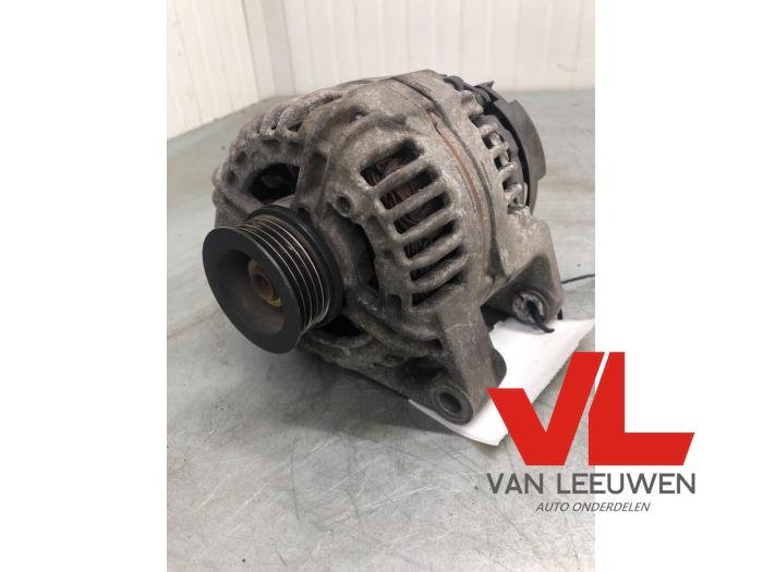 Gebruikte Dynamo Opel Corsa D 1.0 Prijs € 13,50 Margeregeling aangeboden door Van Leeuwen Auto Onderdelen