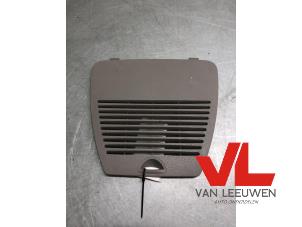 Gebruikte Afdekplaat diversen Renault Modus/Grand Modus (JP) 1.2 16V Prijs € 9,00 Margeregeling aangeboden door Van Leeuwen Auto Onderdelen