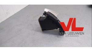 Gebruikte Luchtrooster Dashboard Mazda 5 (CR19) 1.8i 16V Prijs € 13,50 Margeregeling aangeboden door Van Leeuwen Auto Onderdelen