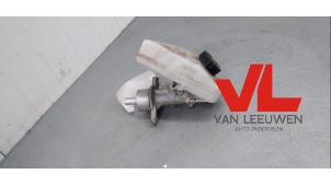 Gebruikte Hoofdremcilinder Opel Corsa C (F08/68) 1.2 16V Twin Port Prijs € 9,00 Margeregeling aangeboden door Van Leeuwen Auto Onderdelen