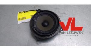 Gebruikte Speaker BMW 5 serie Touring (F11) 520i 16V Prijs € 13,50 Margeregeling aangeboden door Van Leeuwen Auto Onderdelen