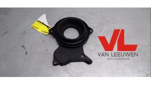 Gebruikte Distributiedeksel Opel Astra H SW (L35) 1.6 16V Twinport Prijs € 9,00 Margeregeling aangeboden door Van Leeuwen Auto Onderdelen