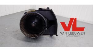 Gebruikte Kachel Ventilatiemotor Lancia Phedra 3.0 V6 24V Prijs € 35,50 Margeregeling aangeboden door Van Leeuwen Auto Onderdelen