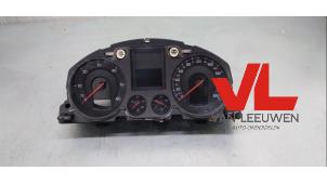 Gebruikte Kilometerteller KM Volkswagen Passat (3C2) Prijs € 37,50 Margeregeling aangeboden door Van Leeuwen Auto Onderdelen