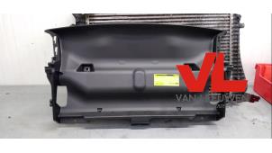 Gebruikte Frontdeel steun Porsche 911 (991) Prijs € 71,50 Margeregeling aangeboden door Van Leeuwen Auto Onderdelen