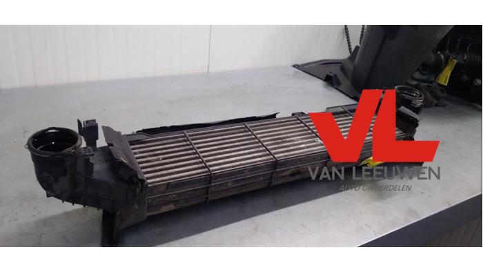 Gebruikte Intercooler Mercedes C Sportcoupé (C203) 1.8 C-180K 16V Prijs € 28,00 Margeregeling aangeboden door Van Leeuwen Auto Onderdelen