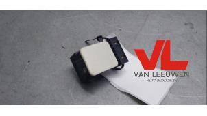 Gebruikte Airbag Sensor BMW 1 serie (E81) 118i 16V Prijs € 8,00 Margeregeling aangeboden door Van Leeuwen Auto Onderdelen