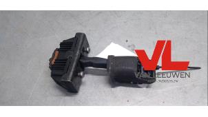 Gebruikte Deurvanger 2Deurs rechts BMW 1 serie (E81) 118i 16V Prijs € 13,50 Margeregeling aangeboden door Van Leeuwen Auto Onderdelen