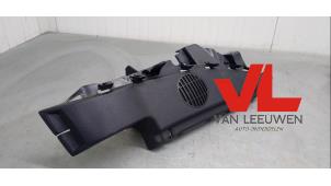 Gebruikte Hoedenplank Steun BMW 1 serie (E81) 118i 16V Prijs € 28,00 Margeregeling aangeboden door Van Leeuwen Auto Onderdelen