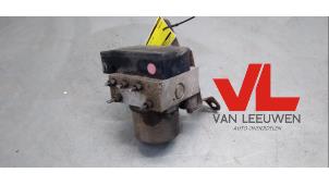 Gebruikte ABS Pomp Toyota Land Cruiser 90 (J9) 3.0 TD Prijs € 62,50 Margeregeling aangeboden door Van Leeuwen Auto Onderdelen