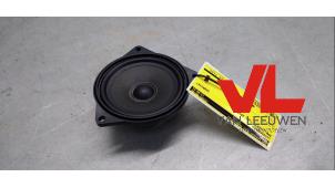 Gebruikte Speaker BMW 1 serie (E81) 118i 16V Prijs € 8,00 Margeregeling aangeboden door Van Leeuwen Auto Onderdelen