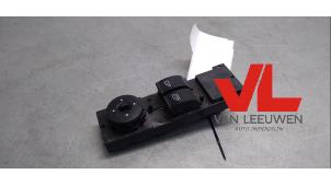 Gebruikte Schakelaar Elektrisch Raam Ford Focus 2 1.6 16V Prijs € 11,50 Margeregeling aangeboden door Van Leeuwen Auto Onderdelen