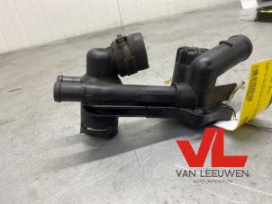 Gebruikte Thermostaathuis Volkswagen Golf VI (5K1) 1.2 TSI Prijs € 25,50 Margeregeling aangeboden door Van Leeuwen Auto Onderdelen