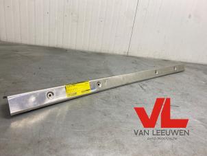 Gebruikte Bekleding bagageruimte Audi Allroad (C5) 2.7 T 30V Prijs € 11,00 Margeregeling aangeboden door Van Leeuwen Auto Onderdelen