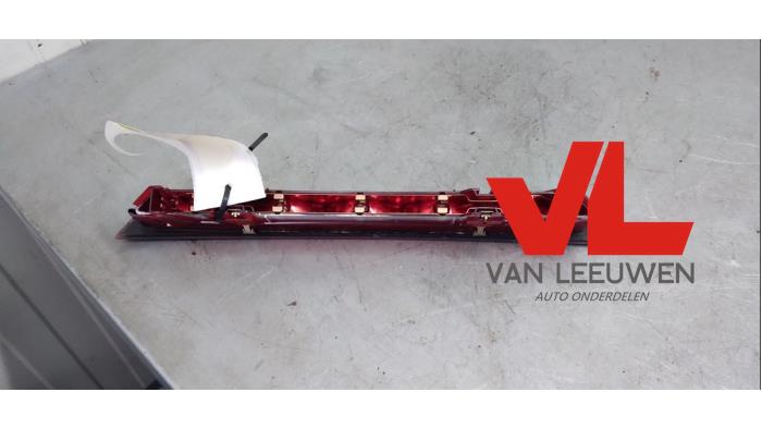 Extra Remlicht midden van een Ford Mondeo IV Wagon 2.0 Ecoboost SCTi 16V 2010