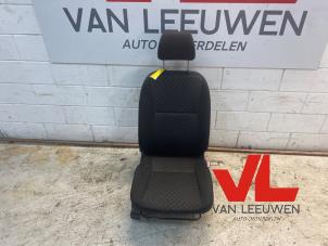Gebruikte Voorstoel rechts Daihatsu Cuore (L251/271/276) 1.0 12V DVVT Prijs € 75,00 Margeregeling aangeboden door Van Leeuwen Auto Onderdelen