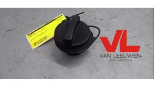 Gebruikte Tankdop Ford Focus 1 1.6 16V Prijs € 10,00 Margeregeling aangeboden door Van Leeuwen Auto Onderdelen