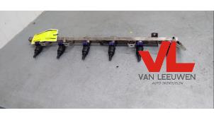 Gebruikte Injector brug BMW 5 serie (E39) 530i 24V Prijs € 71,50 Margeregeling aangeboden door Van Leeuwen Auto Onderdelen