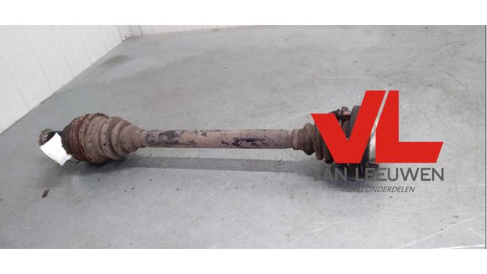 Gebruikte Aandrijfas rechts-achter BMW 5 serie (E39) 530i 24V Prijs € 47,50 Margeregeling aangeboden door Van Leeuwen Auto Onderdelen