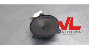 Gebruikte Speaker BMW 3 serie Touring (E46/3) 325i 24V Prijs € 15,00 Margeregeling aangeboden door Van Leeuwen Auto Onderdelen