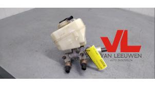 Gebruikte Hoofdremcilinder BMW 3 serie Touring (E46/3) 325i 24V Prijs € 23,00 Margeregeling aangeboden door Van Leeuwen Auto Onderdelen