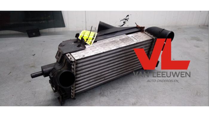 Gebruikte Intercooler Ford Focus 3 Wagon 1.0 Ti-VCT EcoBoost 12V 125 Prijs € 37,00 Margeregeling aangeboden door Van Leeuwen Auto Onderdelen