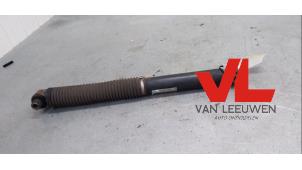 Gebruikte Schokdemper links-achter Ford Focus 3 Wagon 1.6 TDCi ECOnetic Prijs € 19,50 Margeregeling aangeboden door Van Leeuwen Auto Onderdelen