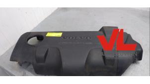Gebruikte Afdekplaat motor Volvo V70 (SW) 2.4 D5 20V Prijs € 25,00 Margeregeling aangeboden door Van Leeuwen Auto Onderdelen