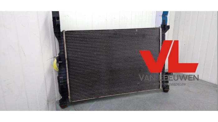 Gebruikte Radiateur Ford Focus 3 1.0 Ti-VCT EcoBoost 12V 100 Prijs € 32,00 Margeregeling aangeboden door Van Leeuwen Auto Onderdelen