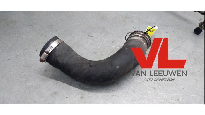 Gebruikte Intercooler Slang Toyota Corolla Verso (R10/11) 2.2 D-4D 16V Cat Clean Power Prijs € 20,00 Margeregeling aangeboden door Van Leeuwen Auto Onderdelen