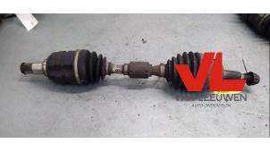 Gebruikte Homokineetas links-voor Toyota Corolla Verso (R10/11) 2.2 D-4D 16V Cat Clean Power Prijs € 45,00 Margeregeling aangeboden door Van Leeuwen Auto Onderdelen