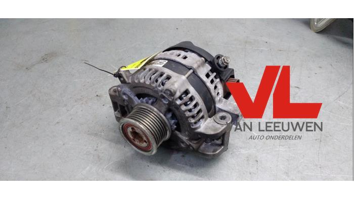 Gebruikte Alternator Toyota Corolla Verso (R10/11) 2.2 D-4D 16V Cat Clean Power Prijs € 75,00 Margeregeling aangeboden door Van Leeuwen Auto Onderdelen