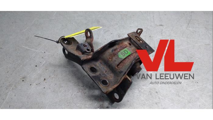 Gebruikte Motorrubber Toyota Corolla Verso (R10/11) 2.2 D-4D 16V Cat Clean Power Prijs € 16,00 Margeregeling aangeboden door Van Leeuwen Auto Onderdelen