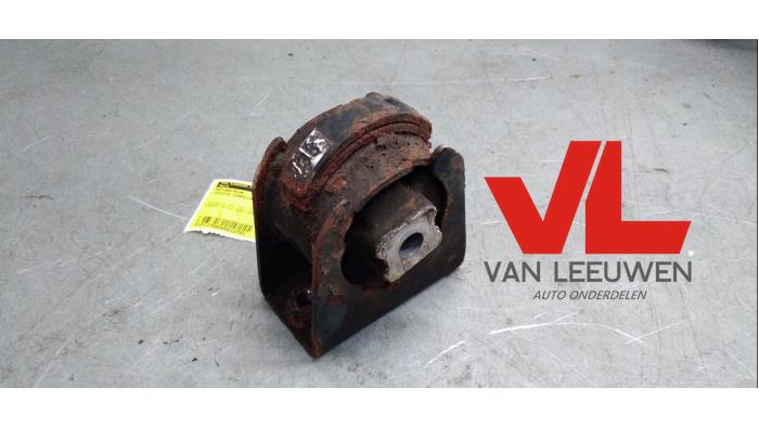 Gebruikte Motorrubber Toyota Corolla Verso (R10/11) 2.2 D-4D 16V Cat Clean Power Prijs € 16,00 Margeregeling aangeboden door Van Leeuwen Auto Onderdelen