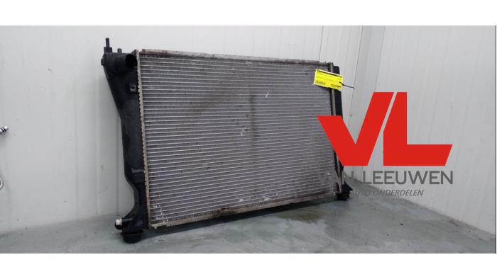 Gebruikte Radiateur Toyota Corolla Verso (R10/11) 2.2 D-4D 16V Cat Clean Power Prijs € 24,00 Margeregeling aangeboden door Van Leeuwen Auto Onderdelen