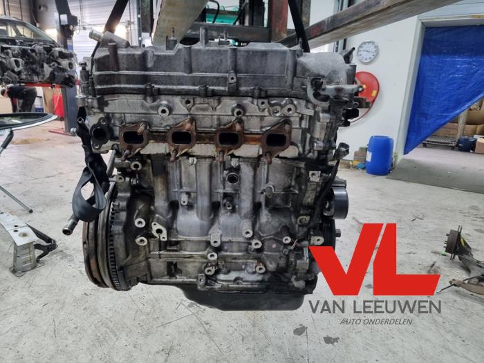 Motor van een Toyota Corolla Verso (R10/11) 2.2 D-4D 16V Cat Clean Power 2005